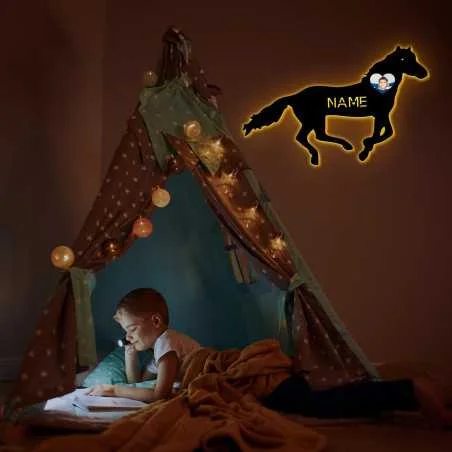LEON FOLIEN Rennpferd Tier Pferd Mit Foto auf Holz gedruckt personalisiert Name - Geschenke (Optional) Beleuchtung Wand Lampe